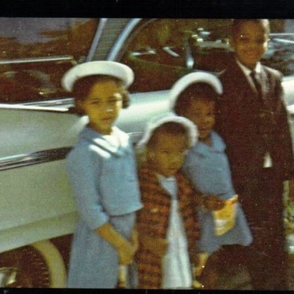 Meet your Posher, Tina - Picture 1 of 1